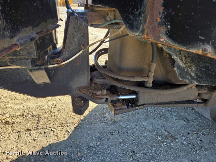 image for item EB1169 Hyster C530 Compactor pneumatic roller