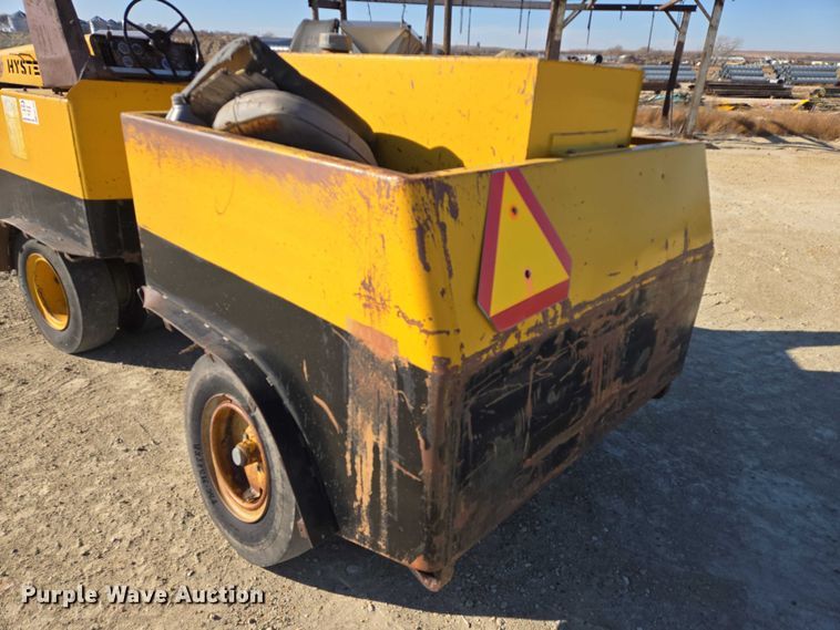 image for item EB1169 Hyster C530 Compactor pneumatic roller