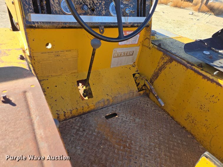 image for item EB1169 Hyster C530 Compactor pneumatic roller