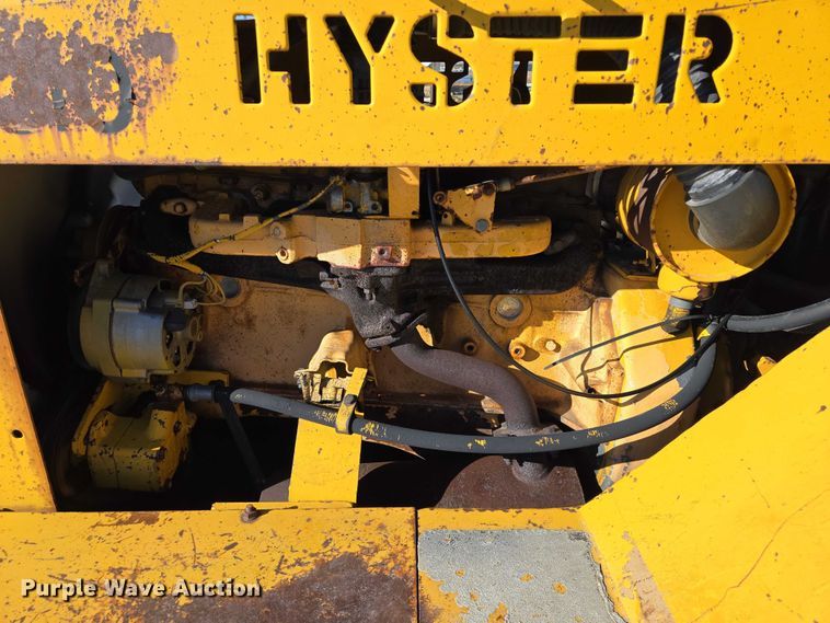 image for item EB1169 Hyster C530 Compactor pneumatic roller