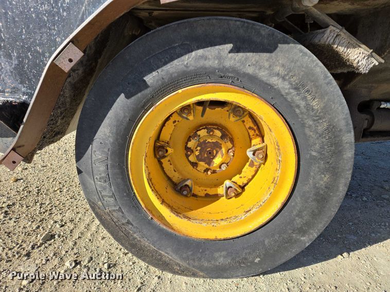 image for item EB1169 Hyster C530 Compactor pneumatic roller