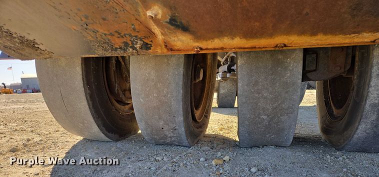 image for item EB1169 Hyster C530 Compactor pneumatic roller