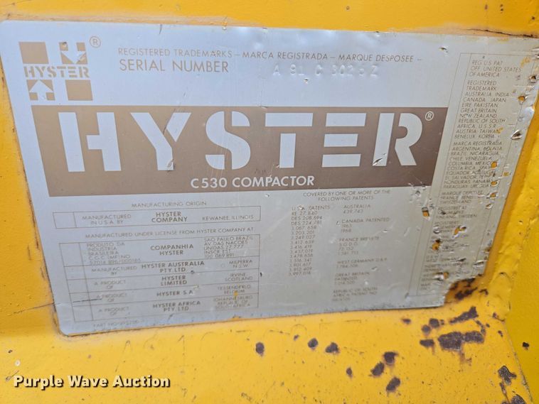 image for item EB1169 Hyster C530 Compactor pneumatic roller