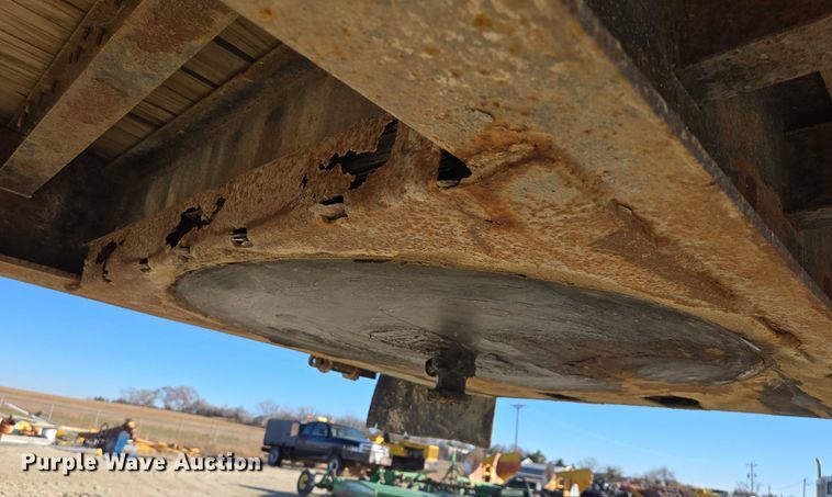 image for item EB1170 1986 Transcraft TL90K-45 flatbed trailer