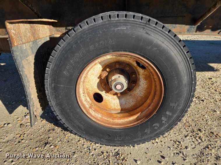 image for item EB1170 1986 Transcraft TL90K-45 flatbed trailer