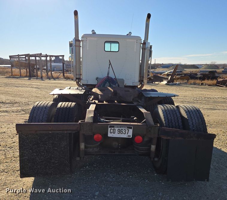 image for item EB1171 1994 International 9300 semi truck