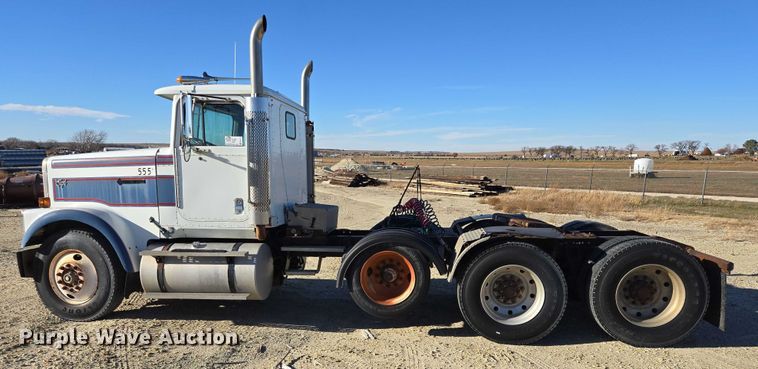 image for item EB1171 1994 International 9300 semi truck