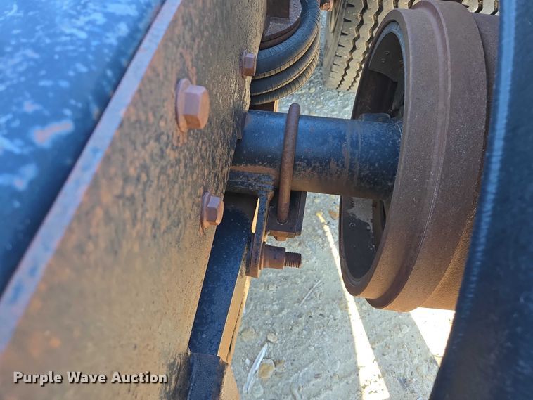 image for item EB1171 1994 International 9300 semi truck