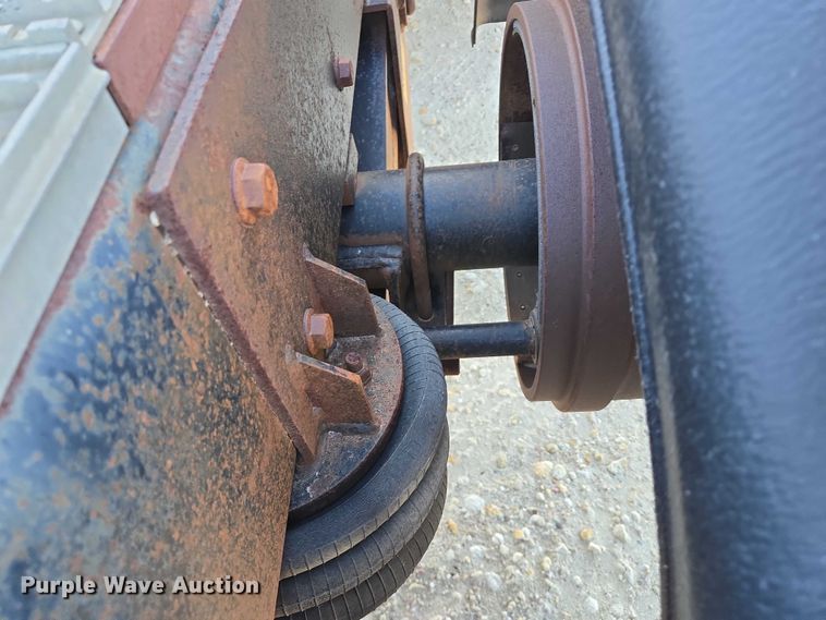 image for item EB1171 1994 International 9300 semi truck