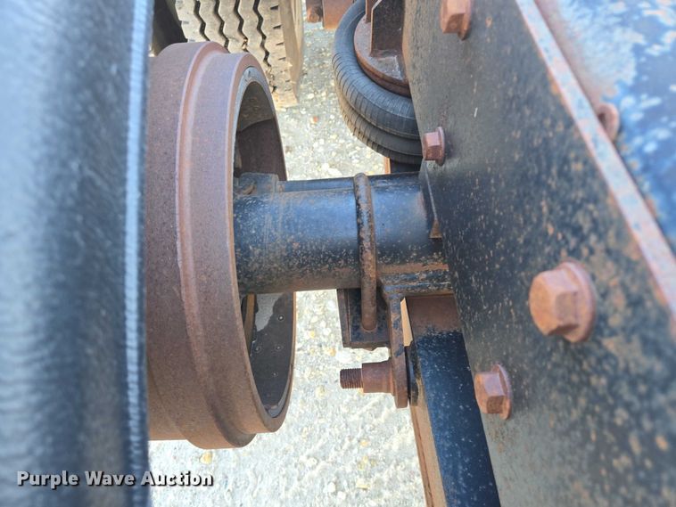 image for item EB1171 1994 International 9300 semi truck