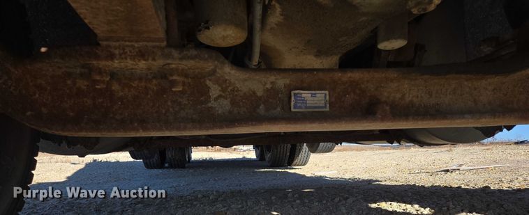 image for item EB1171 1994 International 9300 semi truck