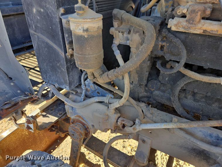 image for item EB1171 1994 International 9300 semi truck