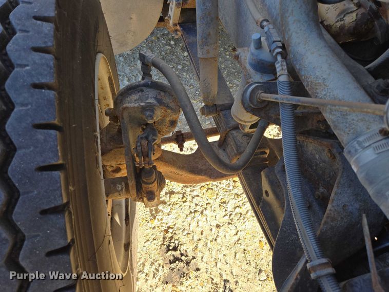 image for item EB1171 1994 International 9300 semi truck