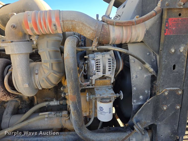 image for item EB1171 1994 International 9300 semi truck