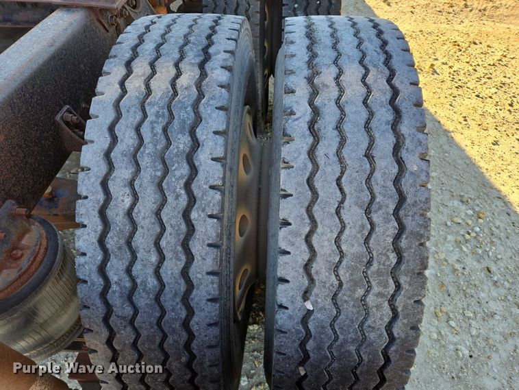 image for item EB1171 1994 International 9300 semi truck