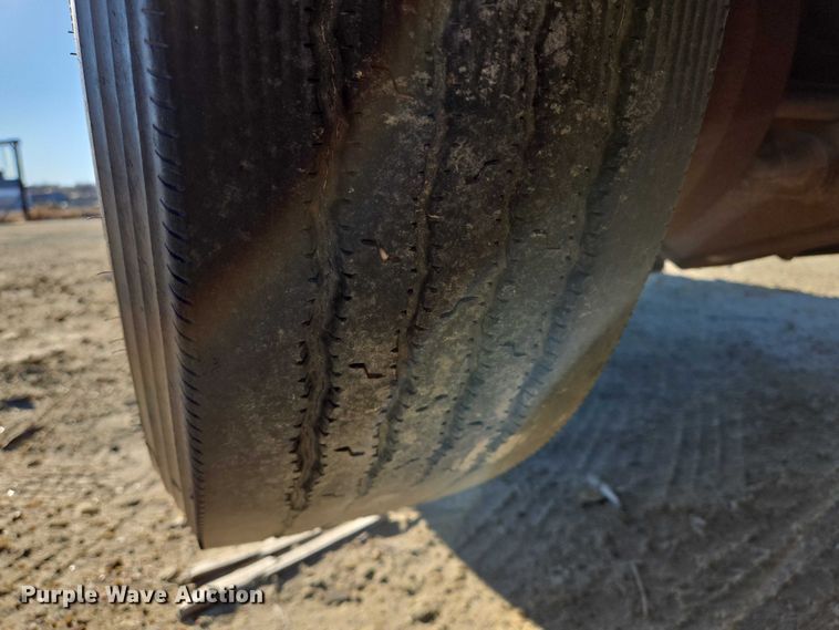 image for item EB1171 1994 International 9300 semi truck