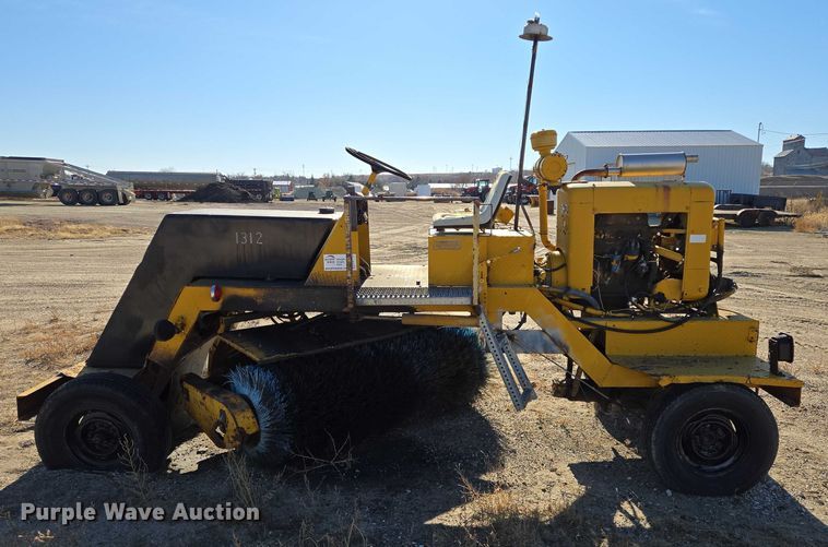 image for item EB1172 Rosco BH7 broom