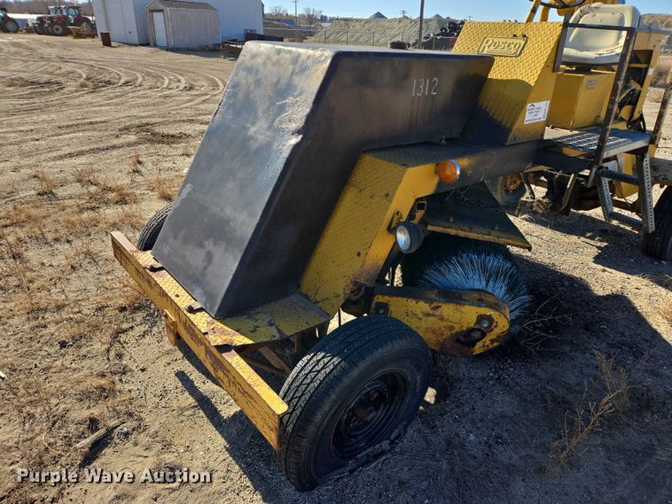 image for item EB1172 Rosco BH7 broom