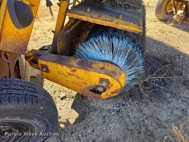 image for item EB1172 Rosco BH7 broom