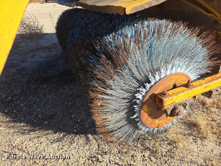 image for item EB1172 Rosco BH7 broom