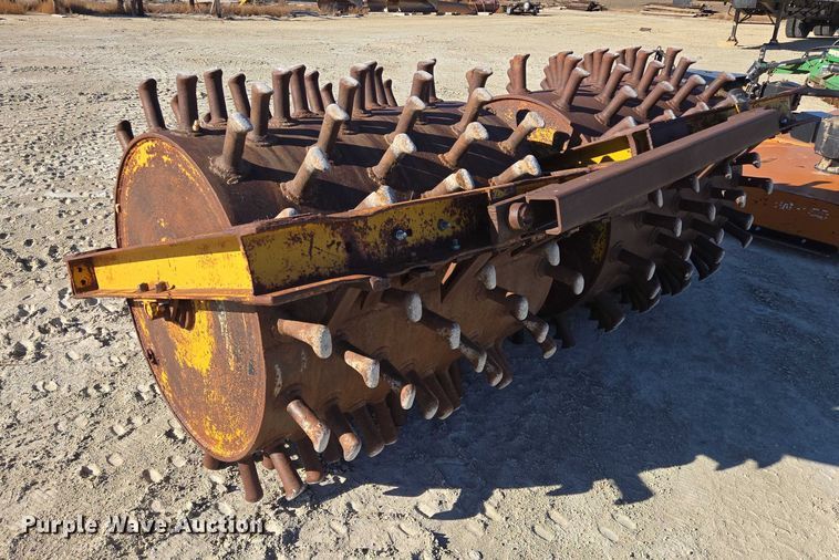 image for item EB1176 WM Bros sheepsfoot roller compactor