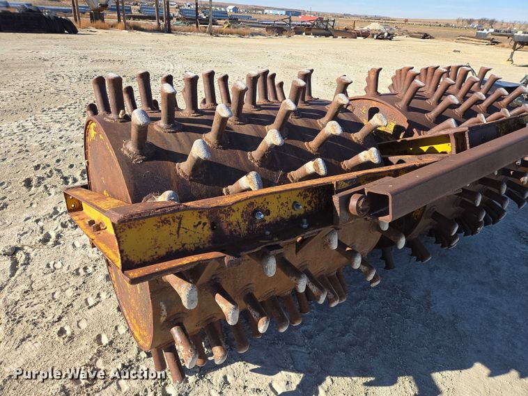 image for item EB1176 WM Bros sheepsfoot roller compactor