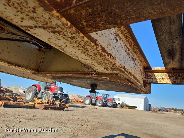 image for item EB1177 1981 Wisconsin 3100-30S equipment trailer