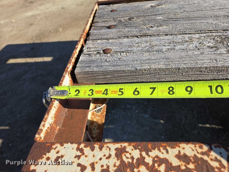 image for item EB1177 1981 Wisconsin 3100-30S equipment trailer