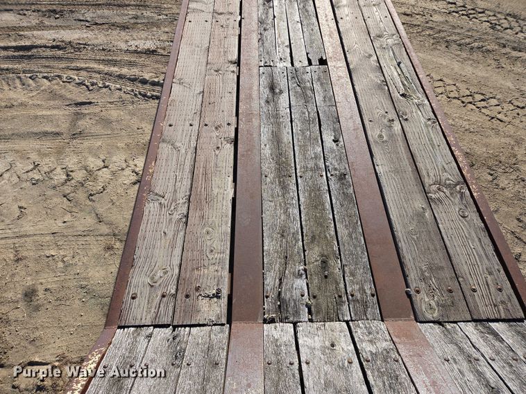 image for item EB1177 1981 Wisconsin 3100-30S equipment trailer