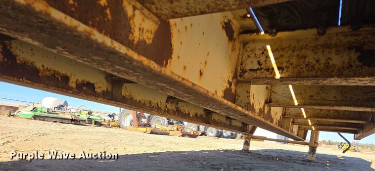 image for item EB1177 1981 Wisconsin 3100-30S equipment trailer