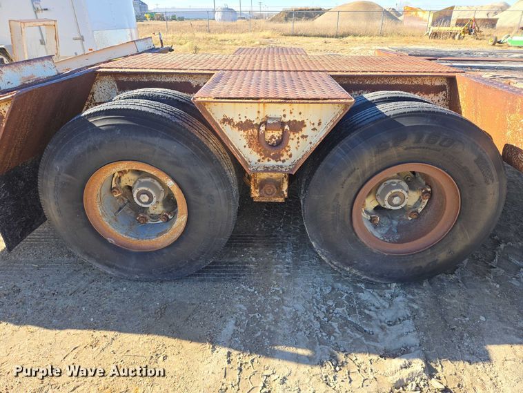 image for item EB1177 1981 Wisconsin 3100-30S equipment trailer