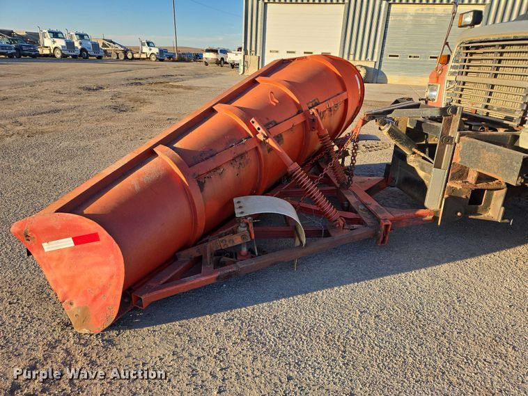 image for item EB1180 1992 Ford LT9000 dump truck