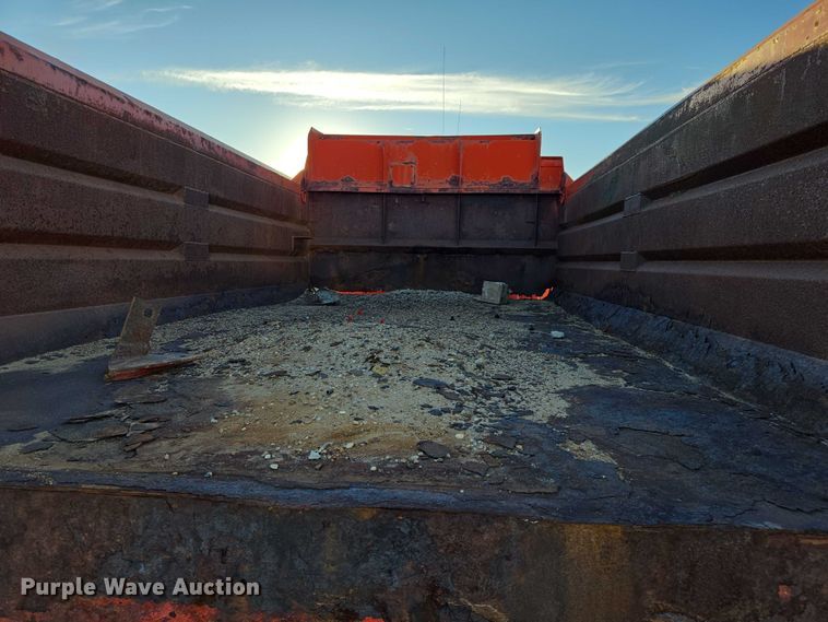 image for item EB1180 1992 Ford LT9000 dump truck