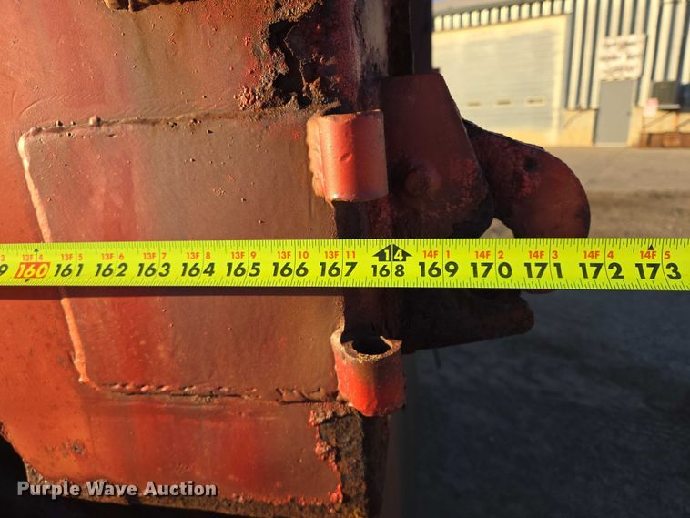 image for item EB1180 1992 Ford LT9000 dump truck