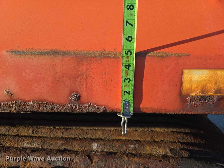 image for item EB1180 1992 Ford LT9000 dump truck