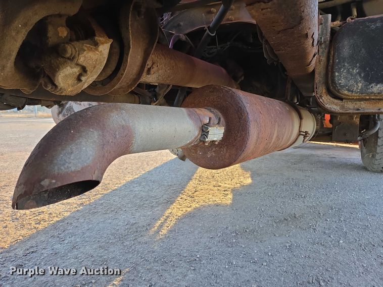 image for item EB1180 1992 Ford LT9000 dump truck