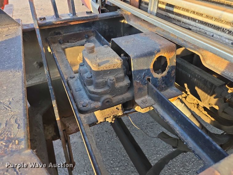 image for item EB1180 1992 Ford LT9000 dump truck