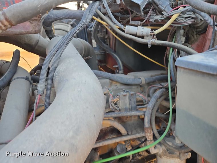 image for item EB1180 1992 Ford LT9000 dump truck