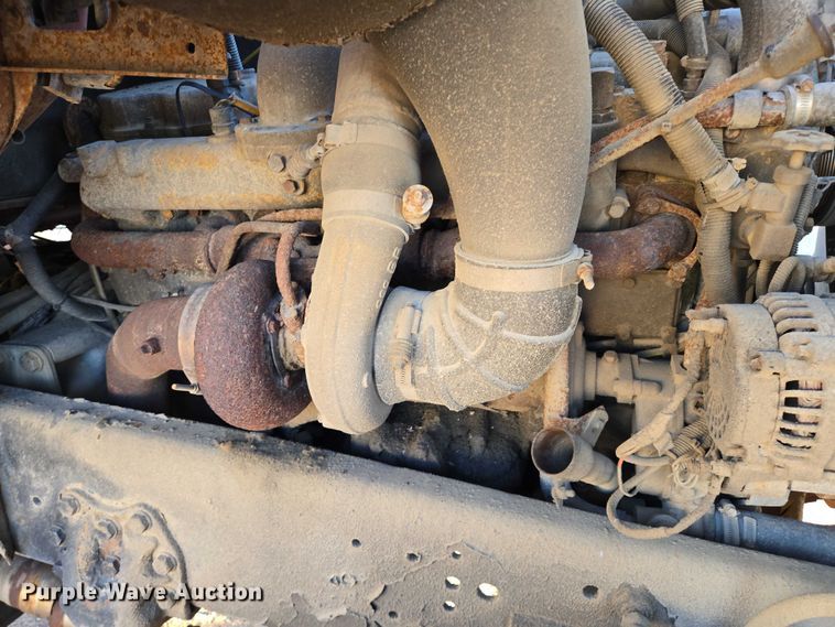 image for item EB1180 1992 Ford LT9000 dump truck