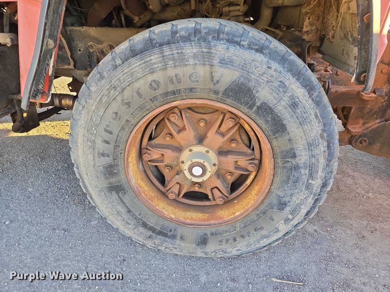 image for item EB1180 1992 Ford LT9000 dump truck