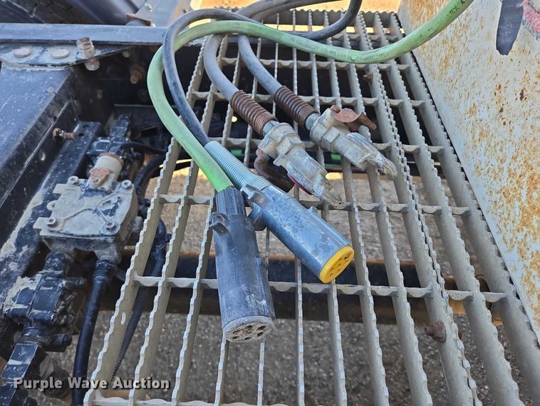 image for item EB1181 2007 Mack Vision semi truck