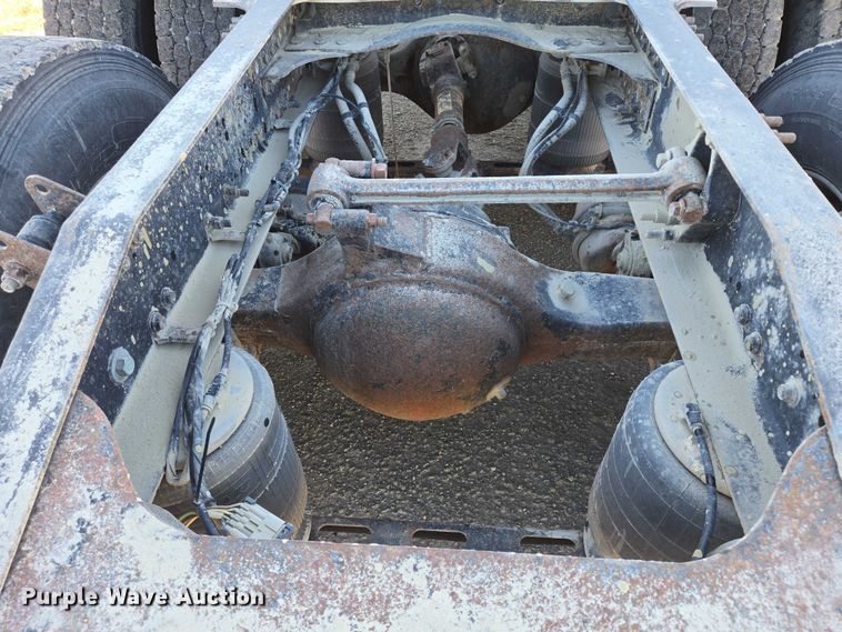 image for item EB1181 2007 Mack Vision semi truck