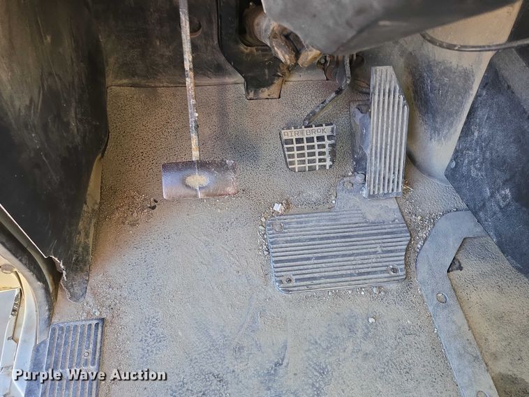 image for item EB1181 2007 Mack Vision semi truck