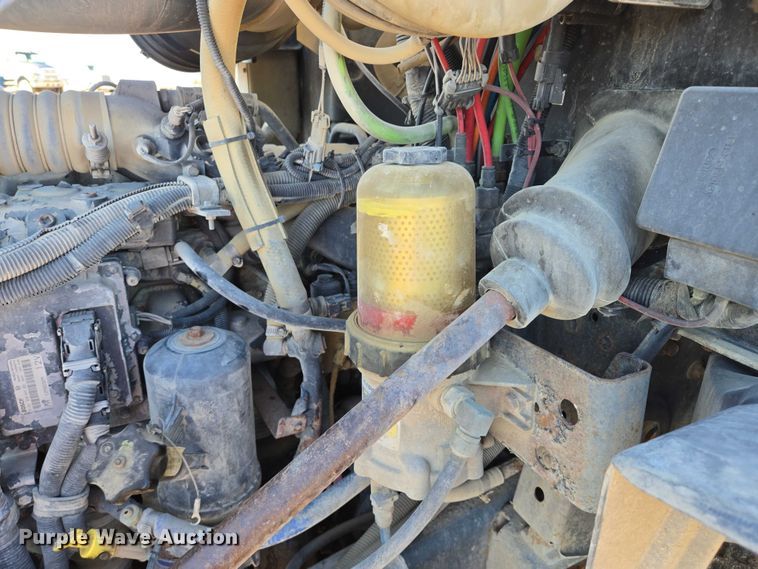 image for item EB1181 2007 Mack Vision semi truck