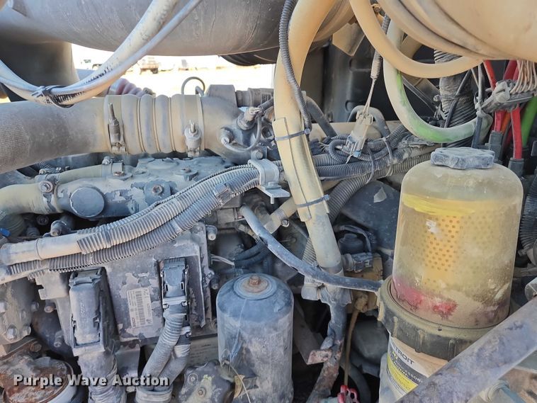 image for item EB1181 2007 Mack Vision semi truck