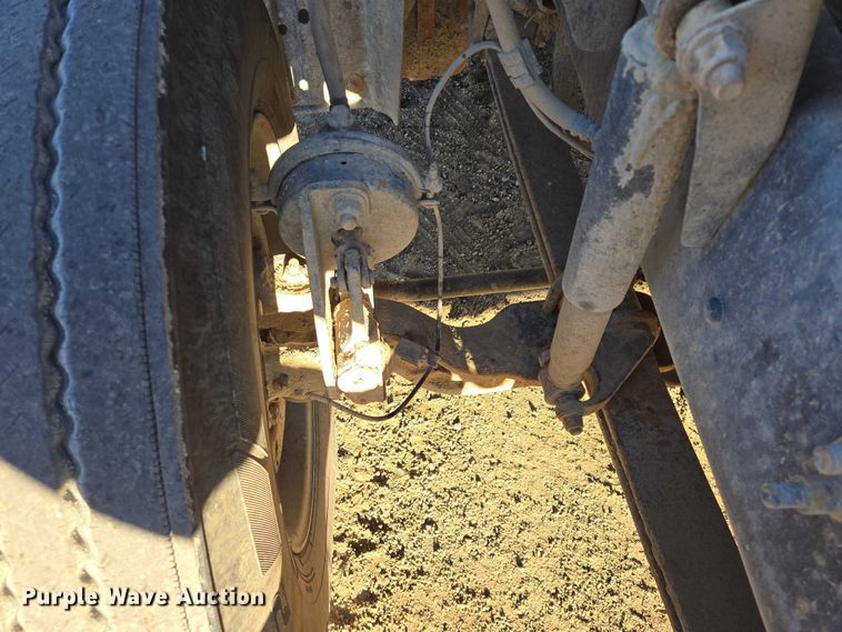 image for item EB1181 2007 Mack Vision semi truck