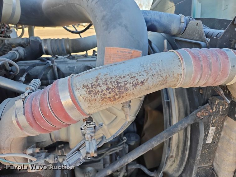 image for item EB1181 2007 Mack Vision semi truck