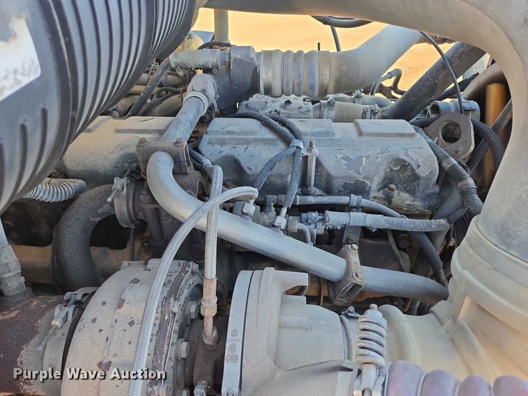 image for item EB1181 2007 Mack Vision semi truck