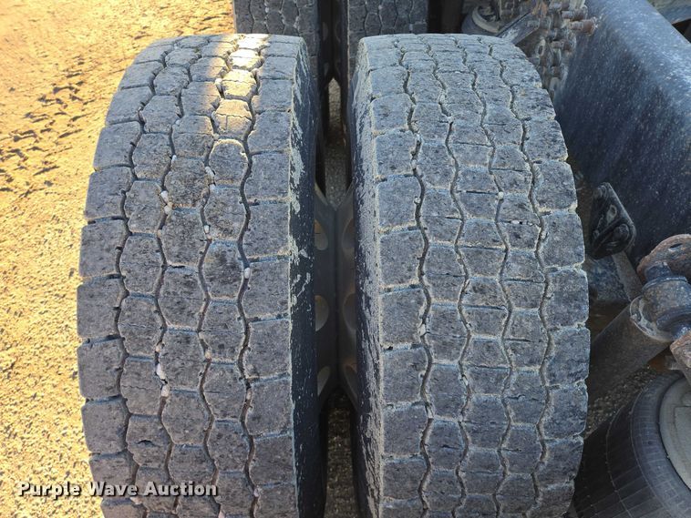 image for item EB1181 2007 Mack Vision semi truck