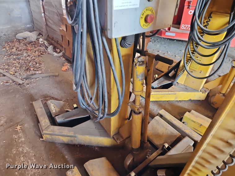 image for item EB8452 1996 Sefac 1200M65 four post automotive lift